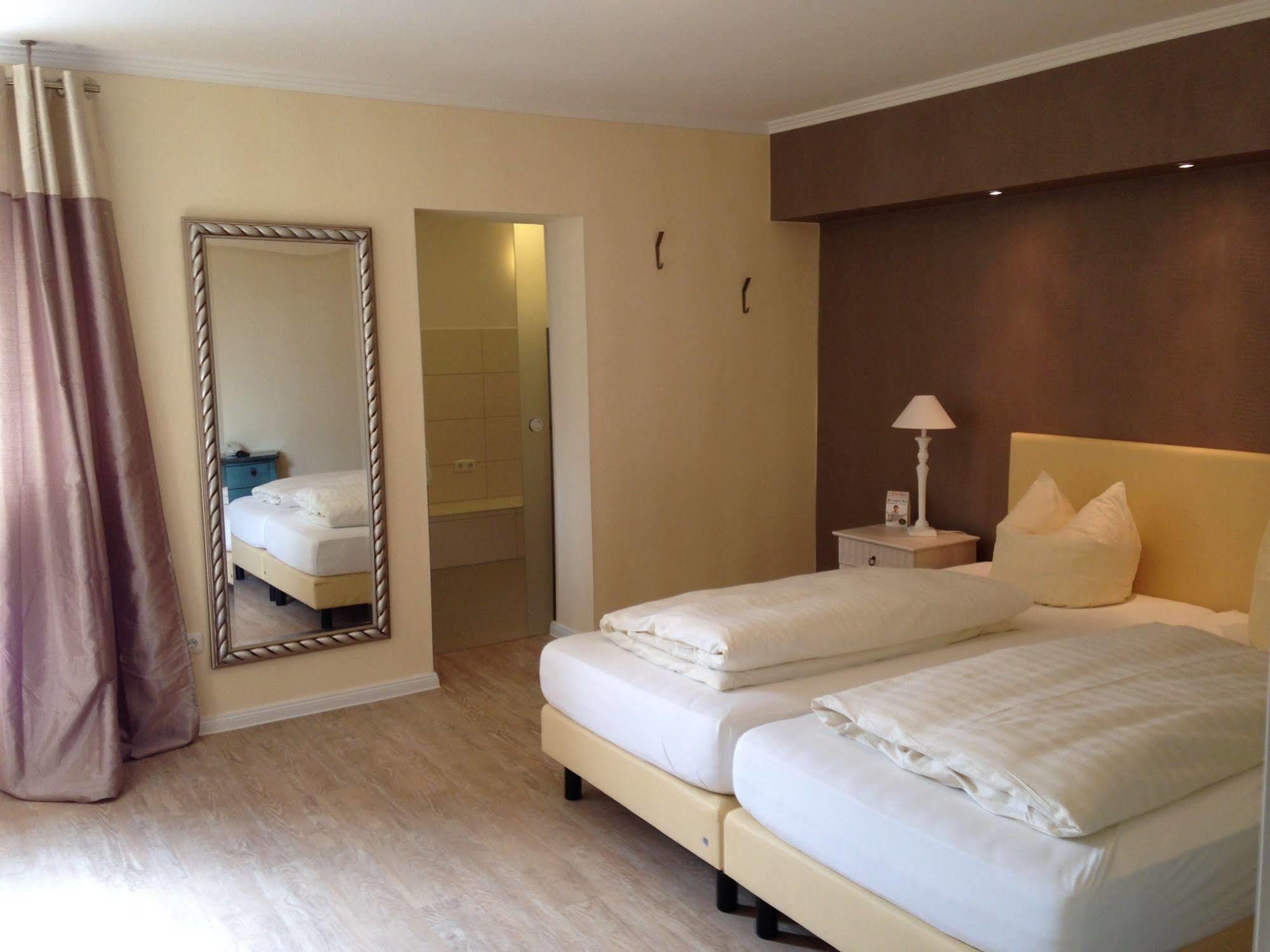 Landhotel Franck Garni Brietlingen المظهر الخارجي الصورة